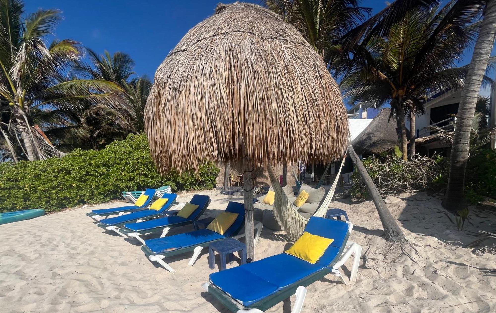 Beachfront Hammock Heaven Акумаль Экстерьер фото